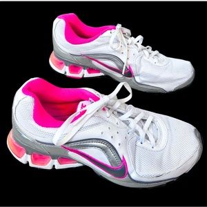 NIKE Air Max Refresh 4 women’s pink white tennis shoes size 9